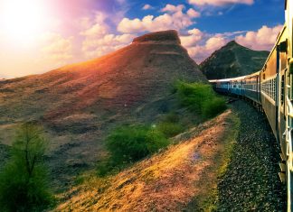 Viaggi in India: consigli per un’esperienza a stretto contatto con spiritualismo e natura indian railways